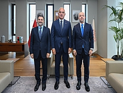 BAKAN ERSOY VE THY Y�NET�M�NDEN TUR�ZM Z�RVES�